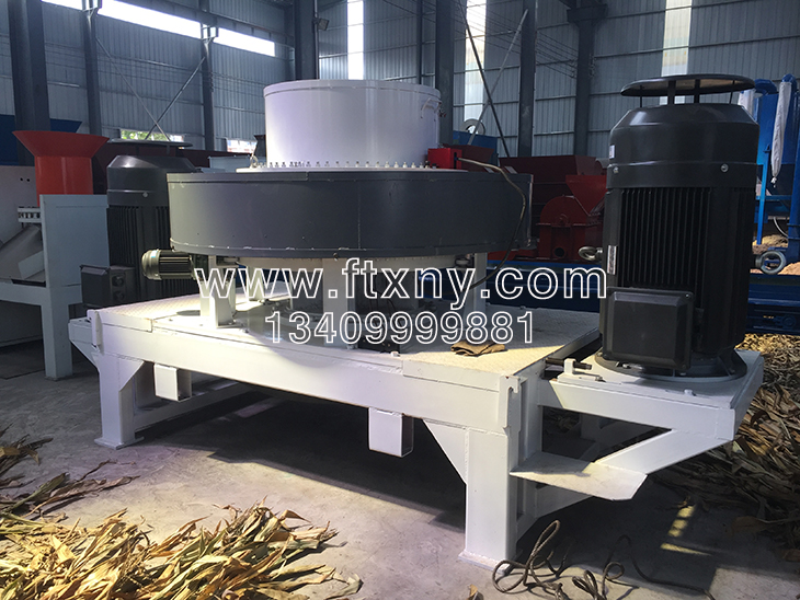 1500型秸稈壓塊機(jī) 1500型秸稈壓塊機(jī)