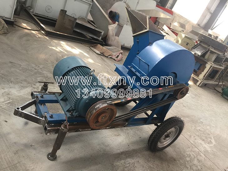 移動(dòng)式木屑機(jī) 移動(dòng)式木屑機(jī)