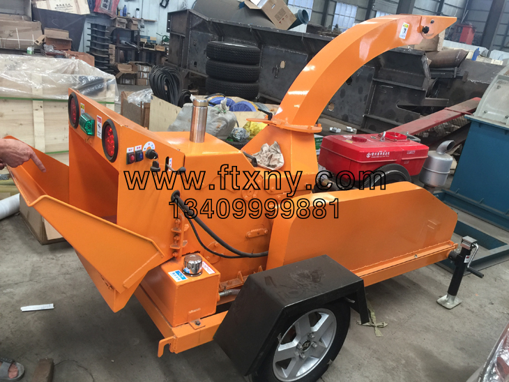 移動(dòng)式樹枝粉碎機(jī) 移動(dòng)式樹枝粉碎機(jī)