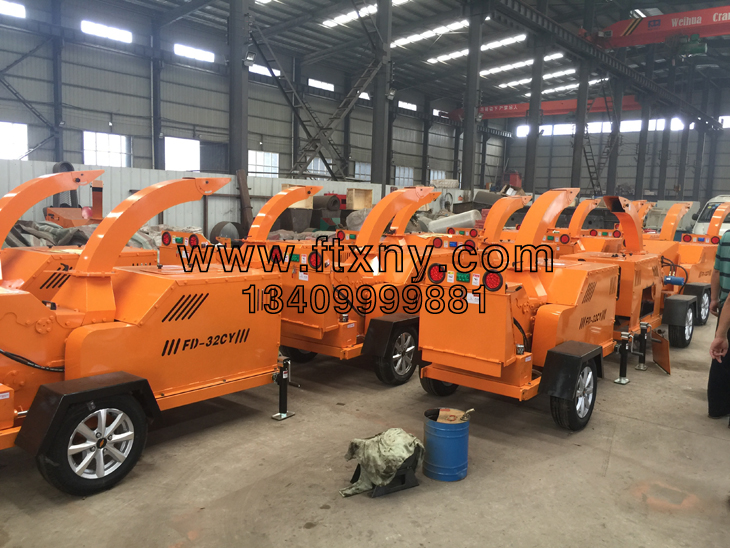 移動(dòng)式樹枝粉碎機(jī) 移動(dòng)式樹枝粉碎機(jī)